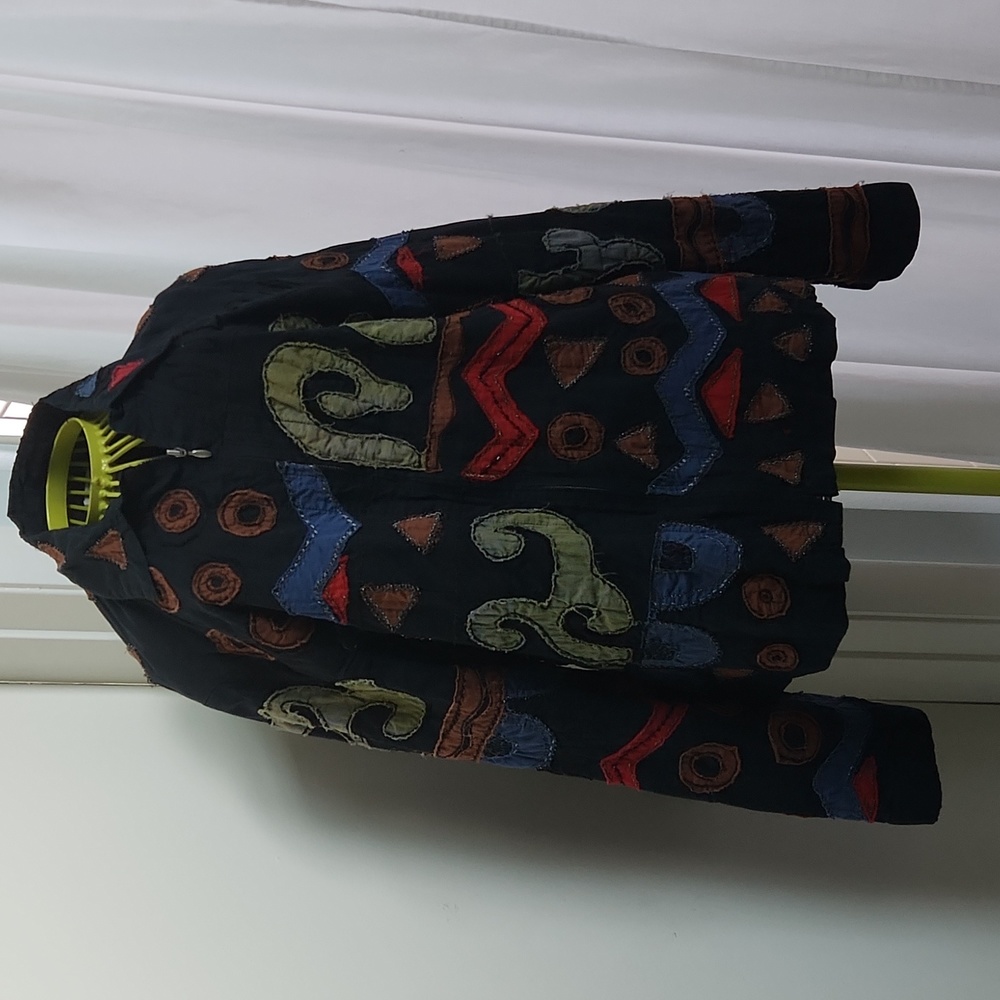 Women's 100%cotton zip front jacket Chicos size 1 black with multicolored appliq
